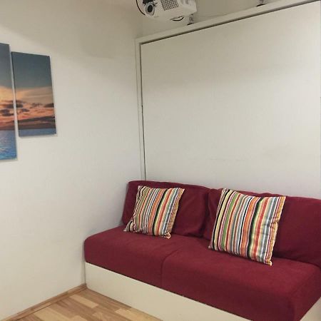 Apartment Red Square Λιουμπλιάνα Εξωτερικό φωτογραφία