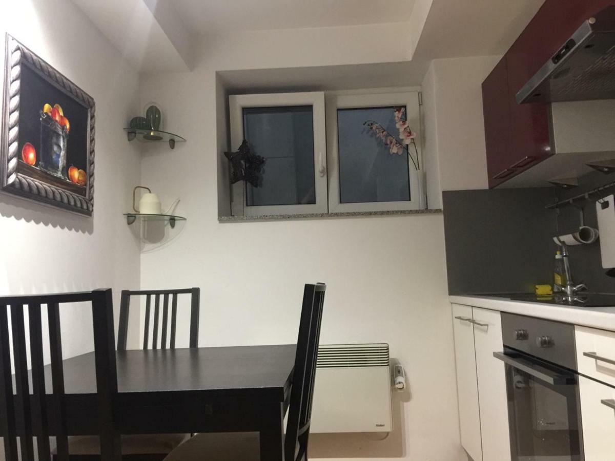 Apartment Red Square Λιουμπλιάνα Εξωτερικό φωτογραφία